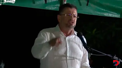 Rodrigo Chaves, presidente de la Rep&uacute;blica, afirm&oacute; que el Gustavo Guti&eacute;rrez, rector de la UCR tuvo que ver con la censara aprobada por diputados contra la titular del MEP. Foto: Captura de pantalla.