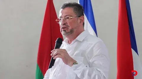 El Presidente de la Rep&uacute;blica Rodrigo Chaves, cat&aacute;logo a la CGR como un cuarto Poder. Foto: Presidencia