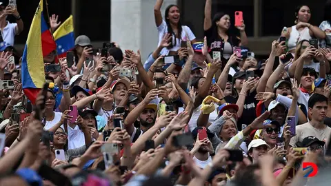 Opositores al presidente Nicol&aacute;s Maduro salieron a las calles a manifestarse este martes, en Venezuela. Foto: Juan Barreto / AFP.