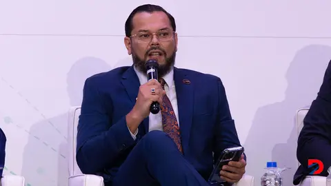 El presidente ejeuctivo del ICE, Marco Acu&ntilde;a sostuvo que  el plan de expansi&oacute;n detalla que es necesario construir una plan t&eacute;rmica grande.