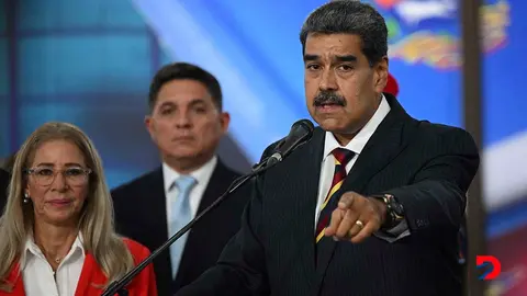 Nicol&aacute;s Maduro fue a la Corte Suprema de Justicia acompa&ntilde;ado por su esposa, Celia Flores, para pedir la validaci&oacute;n del resultado de las elecciones presidenciales del 28 de julio pasado. Foto: Federico Parra / AFP.