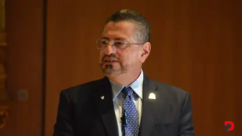 Para el Departamento de Servicios T&eacute;cnicos de la Asamblea Legislativa, el proyecto impulsado por Chaves tiene dos art&iacute;culos con vicios de constitucionalidad. Foto: S&oacute;crates Colindres.