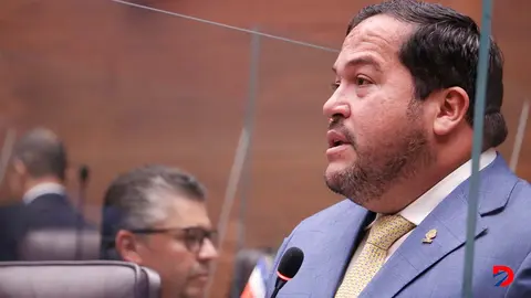 Danny Vargas diputado del PLN le hizo un recordatorio al presidente Rodrigo Chaves que tiene guadada en el escritorio la reforma a la ley que combatira la impunidad a los que se nacionalizan para evitar la extradici&oacute;n. FotoPLN