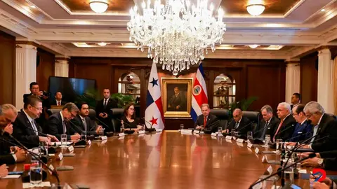 Los presidentes acordaron fortalecer las relaciones en el &aacute;mbito diplom&aacute;tico, comercial, agr&iacute;cola, tur&iacute;stico, asuntos de seguridad entre otros puntos. Foto Presidencia Panam&aacute;