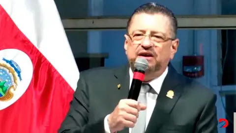 Chaves argumenta que el se siente atacado por en peque&ntilde;o sector pol&iacute;tico