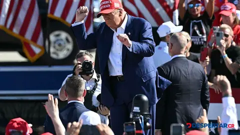El expresidente de Estados Unidos y candidato presidencial, Donald Trump, se present&oacute; en Wilmington, Carolina del Norte, este s&aacute;bado. Foto: Jim Watson / AFP.