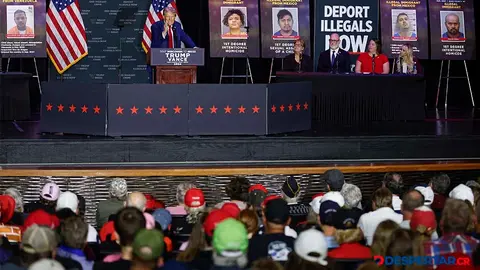 El expresidente de Estados Unidos, Donald Trump, intensific&oacute; su ret&oacute;rica antiinmigrante, al insistir en que los que llegan a ese pa&iacute;s son delincuentes que roban y matan. Foto: Kamil Krzaczynski / AFP.