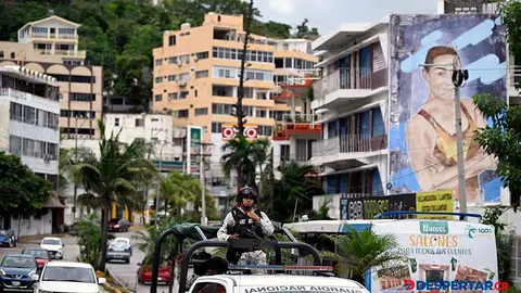 Miembros de la Guardia Nacional de M&eacute;xico patrullan en Acapulco, ante los altos niveles de inseguridad en esa regi&oacute;n del Estado de Guerrero. Foto: Alfredo Estrella / AFP.