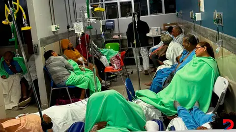 Pacientes que acuden a la unidad de Emergencias del Hospital de Gu&aacute;piles esperan horas e inclusive d&iacute;as, a la espera de atenci&oacute;n.  Foto: Sitrahosgua.
