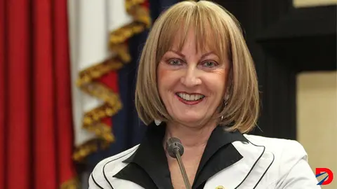 A la exdefensora de los Habitantes, Ofelia Taitelbaum, el Tribunal Penal de Hacienda dict&oacute; orden de captura. Foto: Asamblea Legislativa.