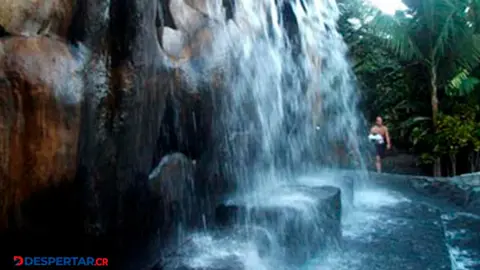 CANATUR y Arenal C&aacute;mara de Turismo y Comercio convocaron a una reuni&oacute;n de urgencia para definir un plan de acci&oacute;n. Foto: Bald&iacute; Hot Springs Hotel.