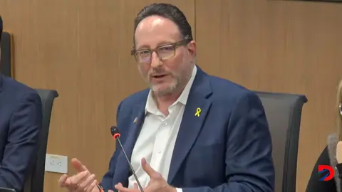 Eli Feinzaig cuestiona acceder a cambio en fechas de emisi&oacute;n y par&aacute;metros de Ley de Eurobonos