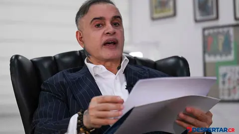 El fiscal general de Venezuela, Tarek William Saab concedi&oacute; una entrevista a la AFP en Caracas. Foto: Juan Barreto / AFP.