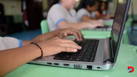 Estudiantes con acceso a internet