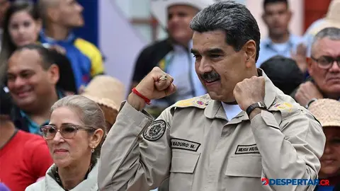 Nicol&aacute;s Maduro mientras participaba el martes en la conmemoraci&oacute;n del aniversario de la Batalla de Santa In&eacute;s, en Caracas. Foto: Juan Barreto / AFP.