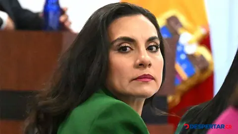 Ver&oacute;nica Abad, vicepresidenta de Ecuador, sigue en medio de una fuerte pugna con el presidente Daniel Novoa. Foto: Rodrigo Buend&iacute;a / AFP.