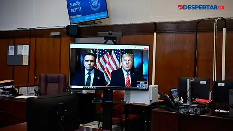 El presidente electo de Estados Unidos, Donald Trump escuch&oacute; su condena por v&iacute;a virtual. Foto: Angela Weiss / Pool / AFP.