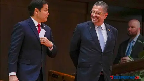 El presidente de la Rep&uacute;blica, Rodrigo Chaves recibi&oacute; en Casa Presidencial al secretario de Estado de Estados Unidos, Marco Rubio. Foto: Mark Schiefelbein / Pool / AFP.