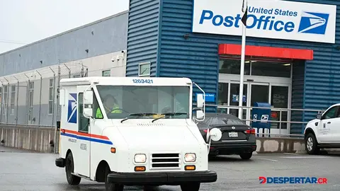 El Servicio Postal de Estados Unidos (USPS) anunci&oacute; que dejar&iacute;a de tomar paquetes provenientes de China, pero un d&iacute;a despu&eacute;s, reconsider&oacute; su pol&iacute;tica. Foto: Patrick T. Fallon / AFP.