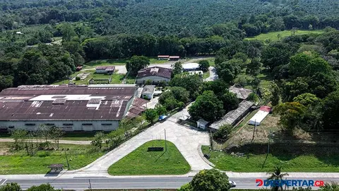 Vista a&eacute;rea del Centro de Atenci&oacute;n Temporal de Migrantes (CATEM), en la zona sur. Foto: Armando Acevedo / AFP.