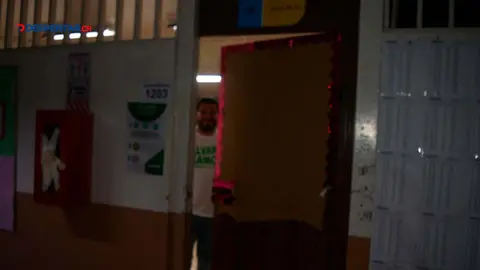 La junta 1202 en la Escuela Jos&eacute; Joaqu&iacute;n Hern&aacute;ndez en Heredia termin&oacute; el proceso de elecciones al ser las 6 p.m. Foto S&oacute;crates Colindres