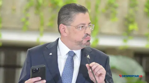 La nueva investigaci&oacute;n contra el presidente Rodrigo Chaves se da por una denuncia del pol&iacute;tico Claudio Alpizar. Foto S&oacute;crates Colindres