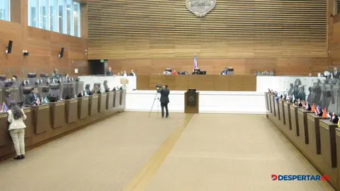 Las fracciones y diputados independientes comenzaran la &uacute;ltima legislatura del per&iacute;odo 2022 2026 el primero de mayo. Foto S&oacute;crates Colindres