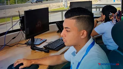 La Contralor&iacute;a General de la Rep&uacute;blica indic&oacute; que deben de suspender las acciones en los contratos con entes privados. Foto RACSA