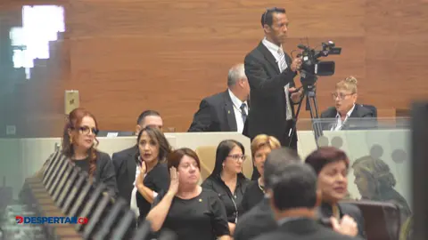 El Partido Liberal Progresista presento una nueva reforma constitucional para que pierdan la curul aquel diputado que renuncie a su fracci&oacute;n. Foto S&oacute;crates Colindres