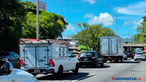 En el intercambio de la Circunvalaci&oacute;n con la Ruta 27 se genera recurrentemente un caos vial.