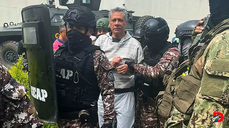 La incursi&oacute;n de la polic&iacute;a ecuatoriana en la Embajada de M&eacute;xico para detener al exvicepresidente Jorge Glas, ha generado una crisis diplom&aacute;tica sin precedentes. Foto: Polic&iacute;a Ecuatoriana / AFP.