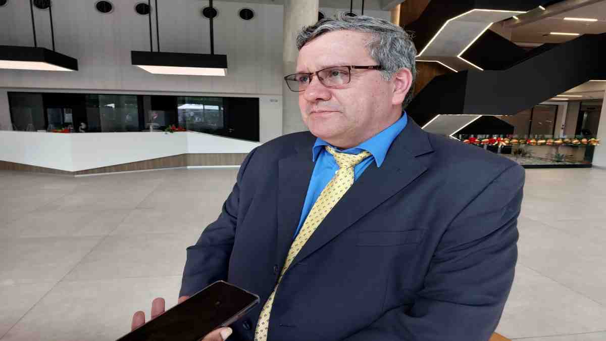 Eric Bogantes, ARESEP listo.jpg listo