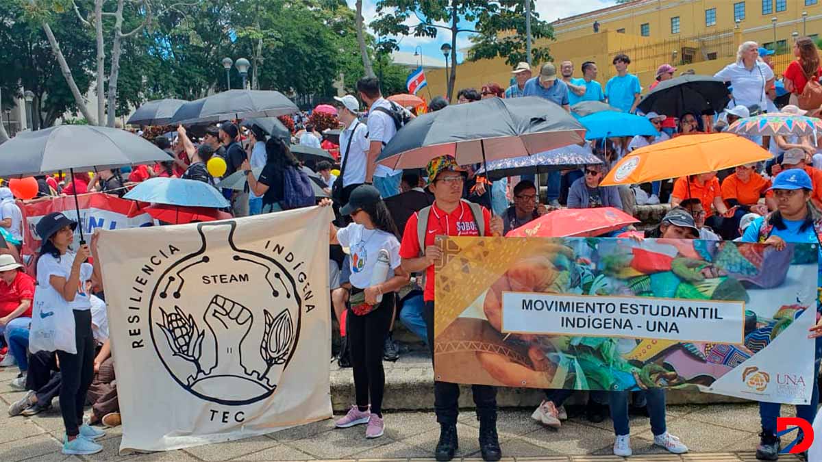 Estudiantes indígenas expresaron su apoyo al movimiento. Foto: Krissia Morris Gray.