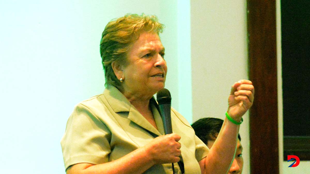 La delegada Virginia Aguiluz de Muejres liberacionistas externo su frustración y llamo a las bases del partido a tomar enserio el accionar del Partido. Foto Sócrates Colindres