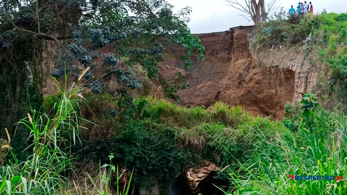El hundimiento en la Panamericana mantiene el paso cerrado en la zona fronteriza de Las Manos